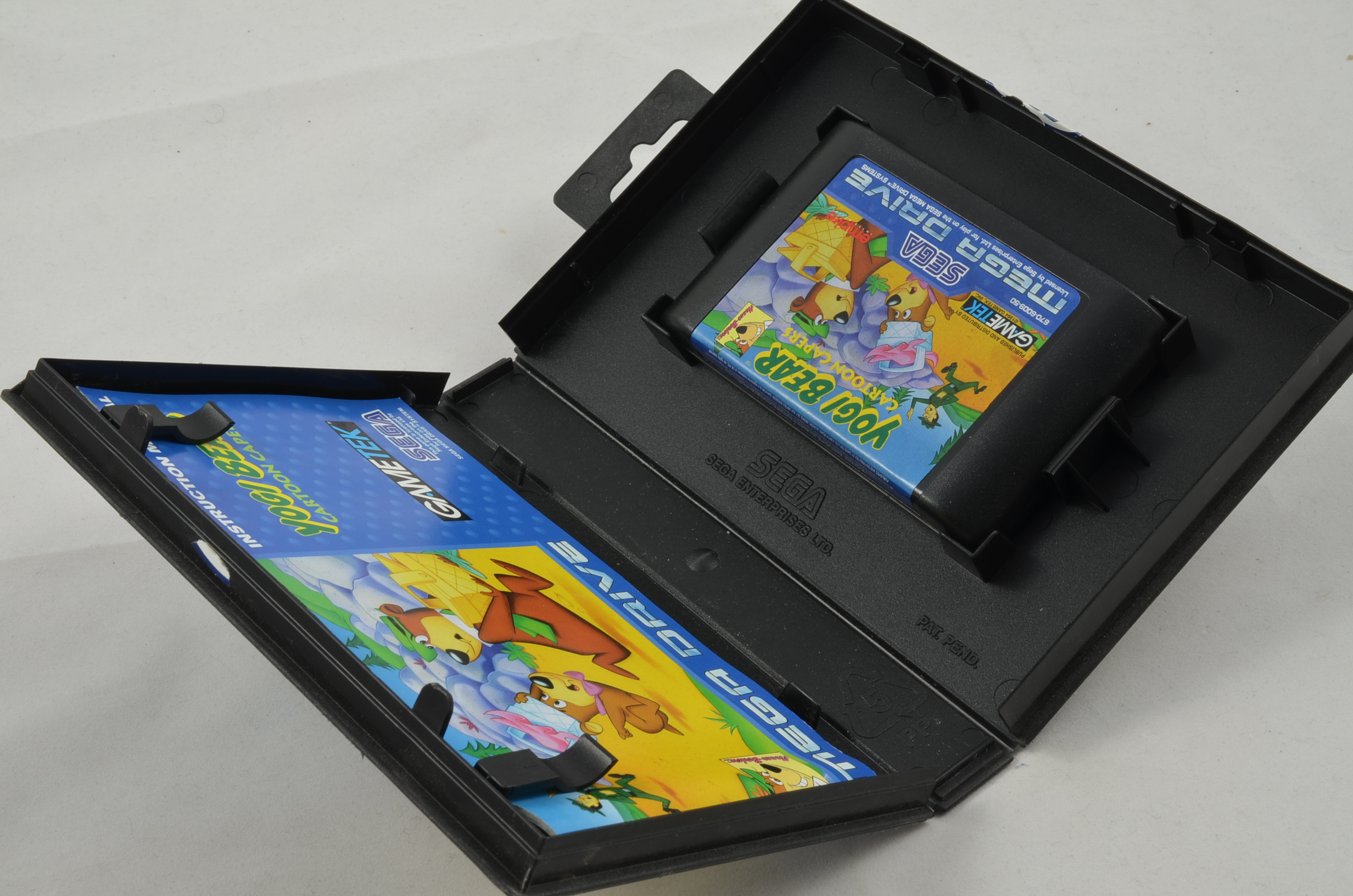Yogi Bear Cartoon Capers Complet Boîte Notice Sega Megadrive Pal Euro